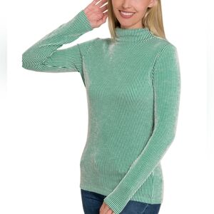ZENANA Ribbed Green & White Turtleneck Large